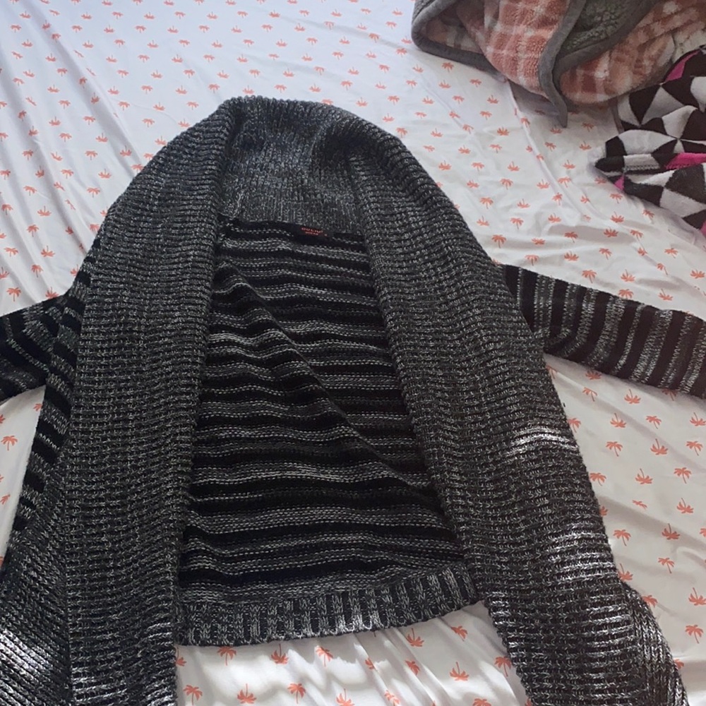 Grey/ black cardigan